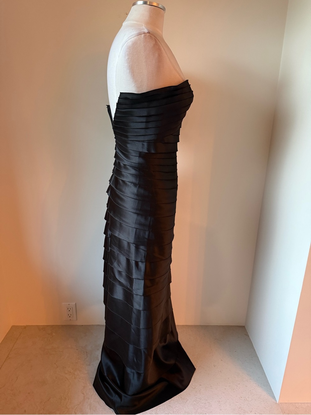 BCBGMaxAzria Strapless Black Pleated Gown - Picture 3 of 3